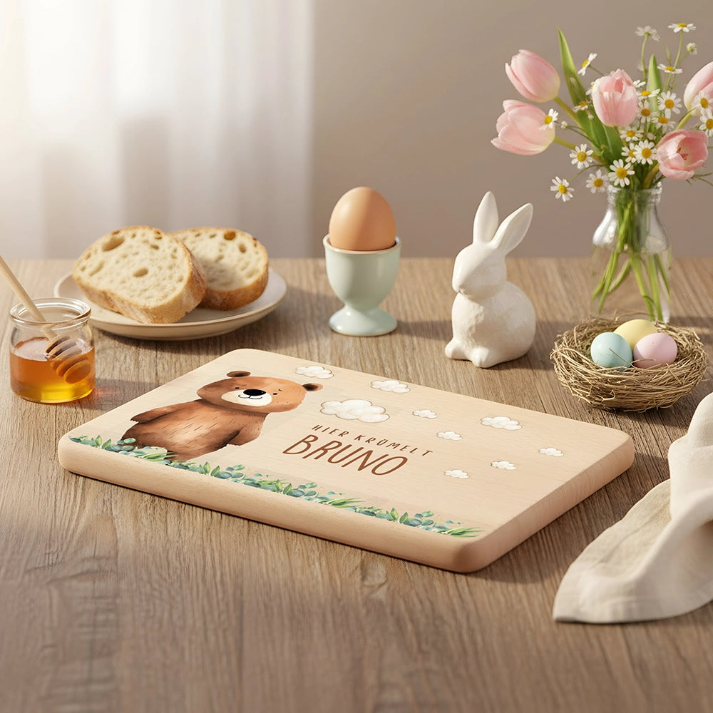 Frühstücksbrettchen Bär auf der Wiese