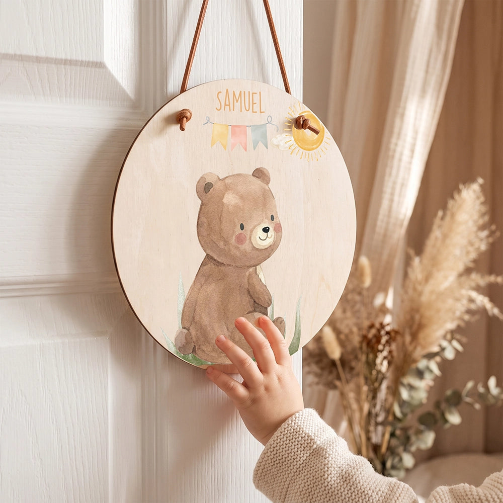Türschild Kinderzimmer personalisiert mit Name Bär mit Wimpelkette