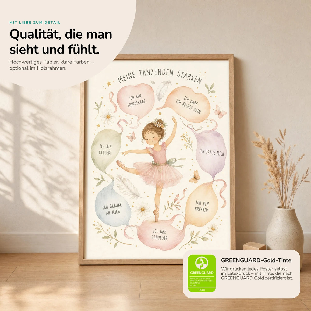 Kinderposter âTanzende StĂ€rkenâ im Holzrahmen auf dem Regal â Poster mit SprĂŒchen fĂŒrs Kinderzimmer