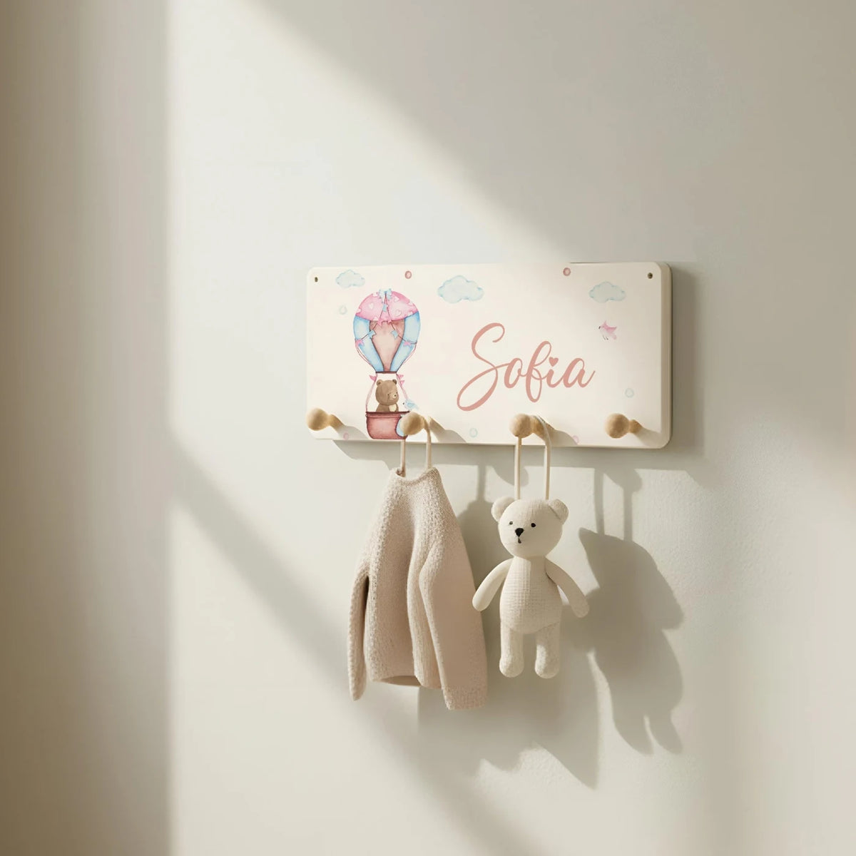 Kindergarderobe Holz personalisiert - Ballon Bär