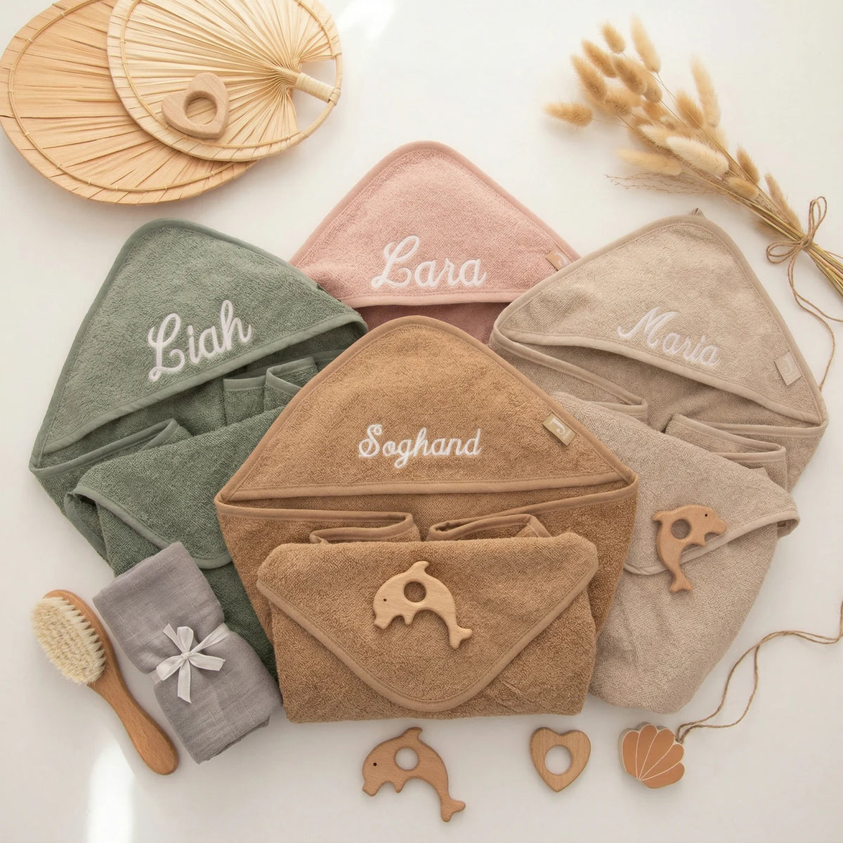 Kapuzenhandtuch Baby personalisiert – Nougat