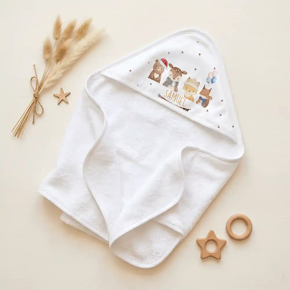 Personalisiertes Kapuzenhandtuch Baby Winter Waldfreunde â Set fĂŒr Zwillinge im Rattan-Look