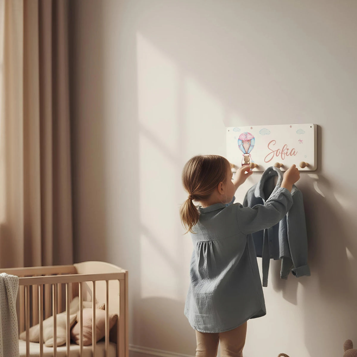 Kindergarderobe Holz personalisiert - Ballon Bär