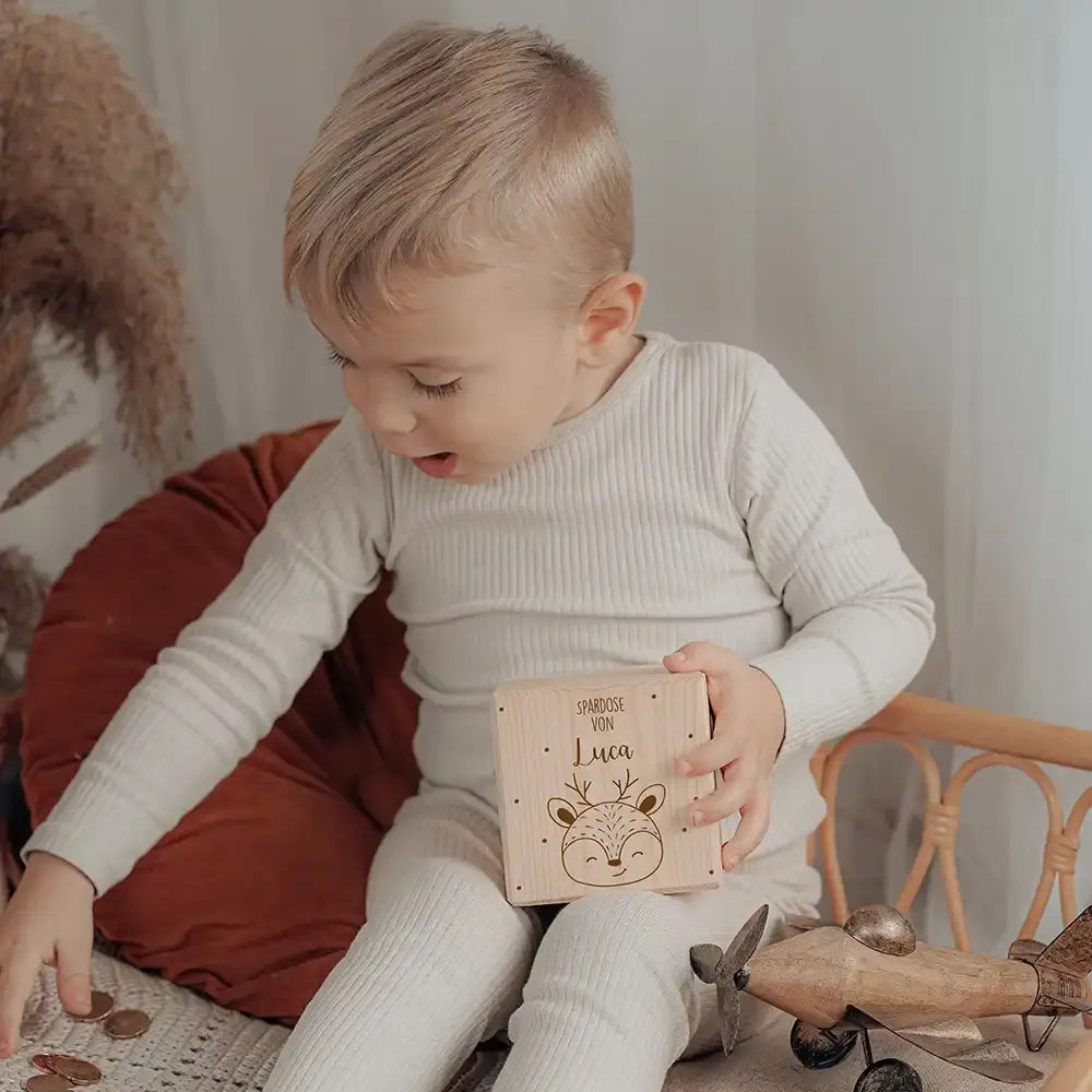 Spardose Kinder, Sparschwein personalisiert - Reh mit Punkten
