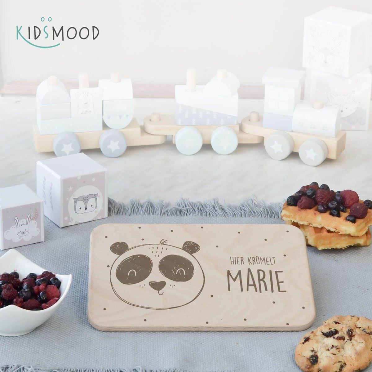custom breakfast board with engraved name and design