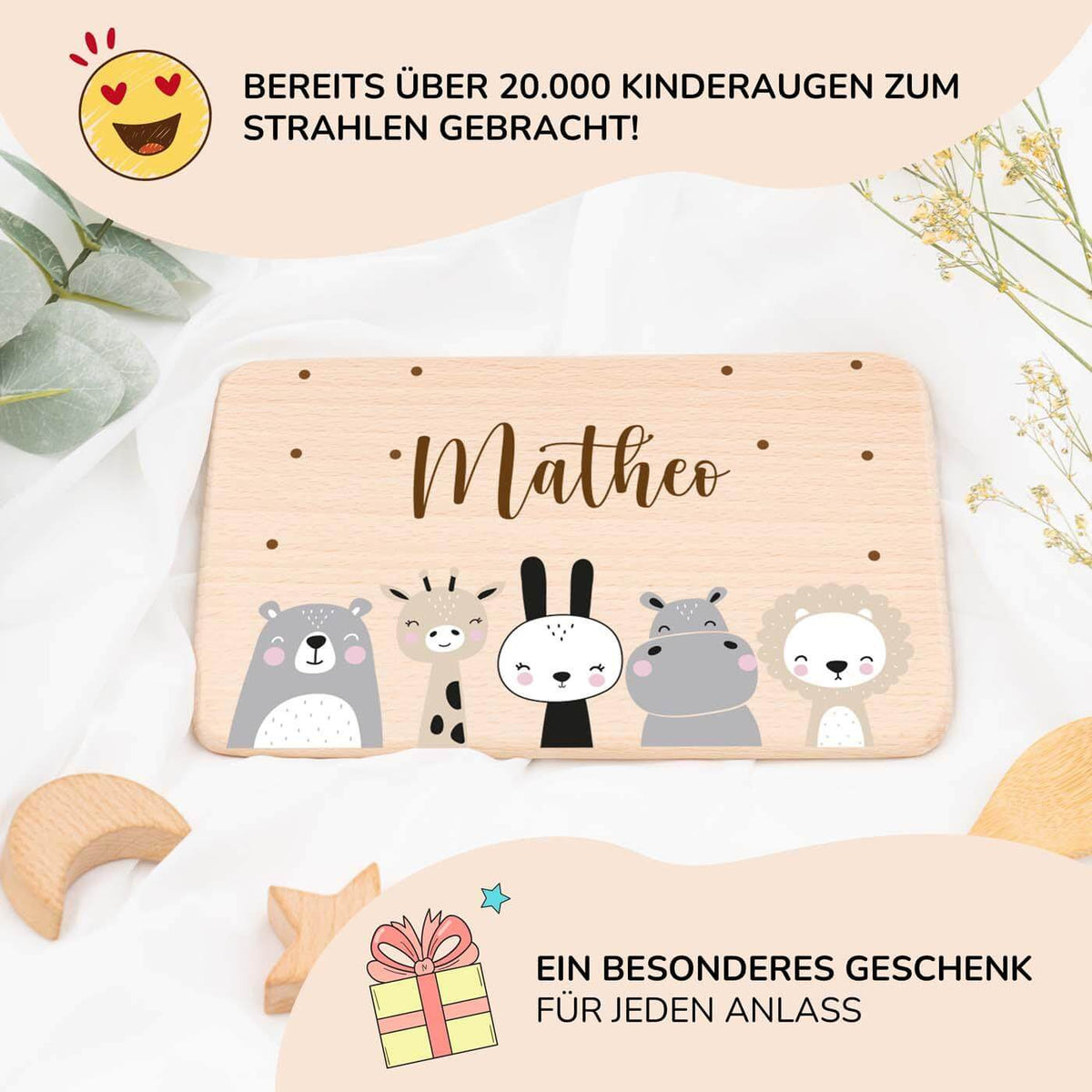 handgefertigtes frühstücksbrettchen mit tierfamilie gravur