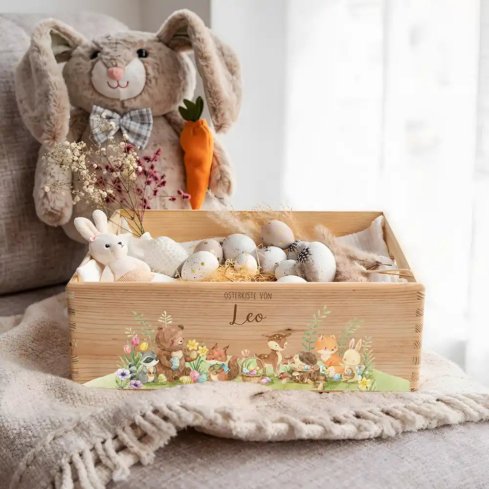 Osterkiste Holz personalisiert - Glückliche Tiere