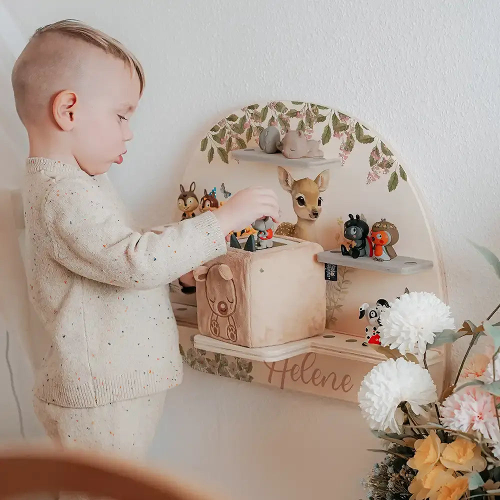 Tonie Regal aus Holz, Toniebox Regal personalisiert Reh im Wald
