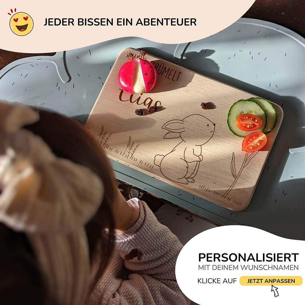nahaufnahme des frühstücksbrettchens mit gravur