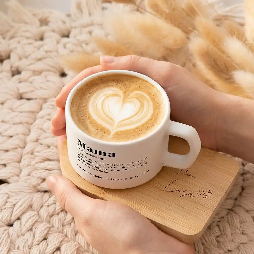 Muttertagsgeschenk personalisiert – Keramiktasse Mama Definition mit Bambus-Untersetzer