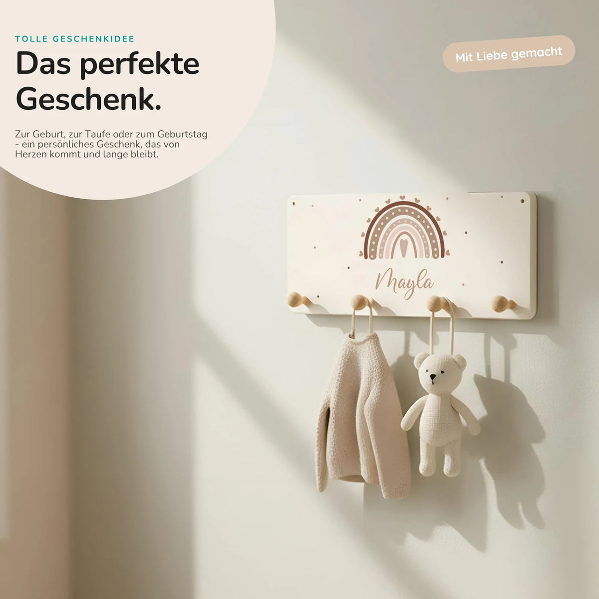 Kindergarderobe Holz personalisiert - Regenbogen Herz