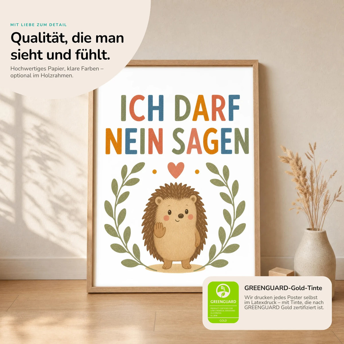 Kinderposter „Igel Ich darf nein sagen“ im Holzrahmen auf dem Regal – Poster mit Sprüchen fürs Kinderzimmer