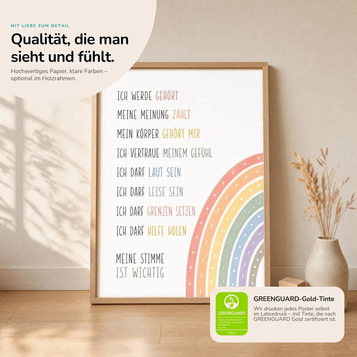 Kinderposter „Minimal Ich darf“ im Holzrahmen auf dem Regal – Poster mit Sprüchen fürs Kinderzimmer