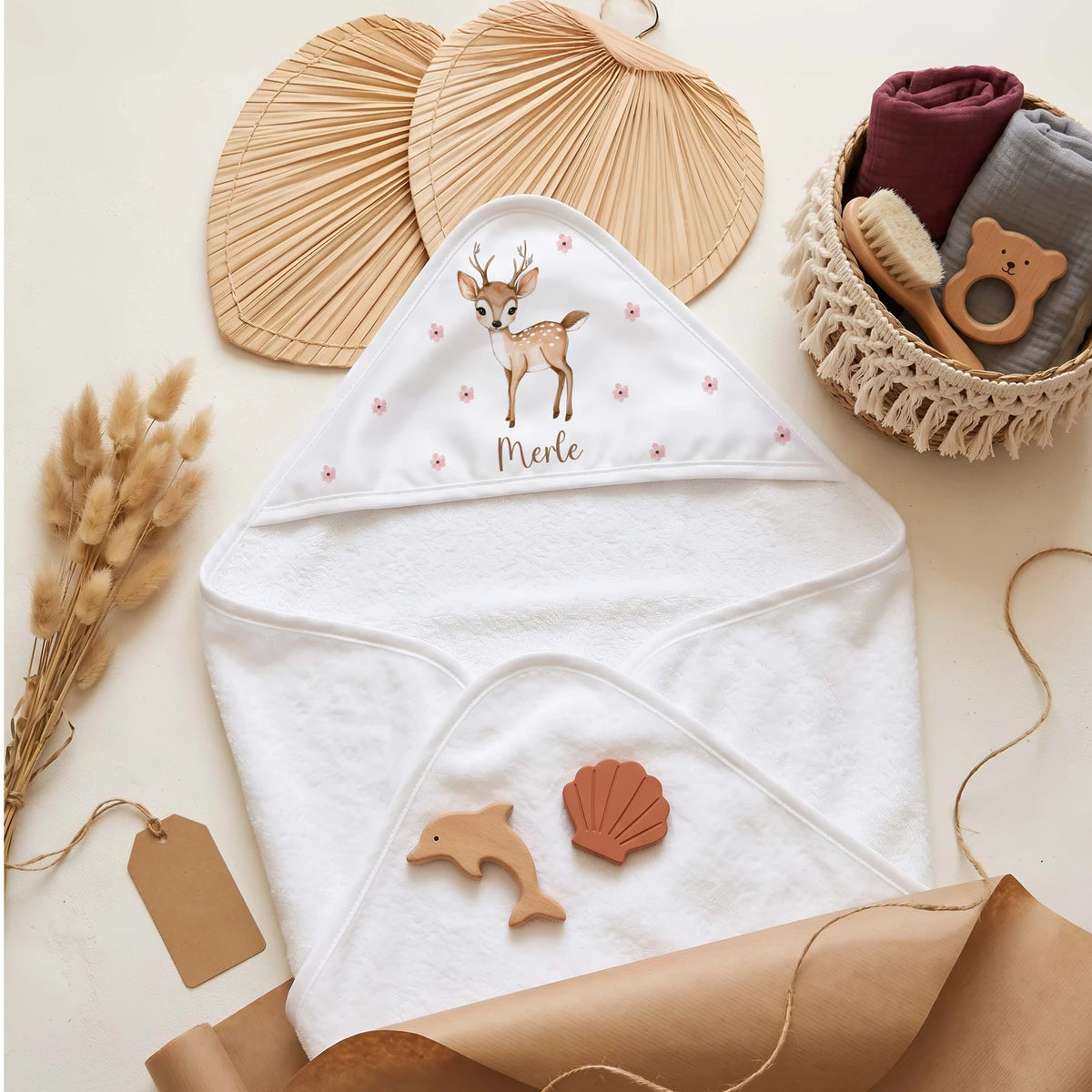 Personalisiertes Kapuzenhandtuch Baby – Reh Blüten
