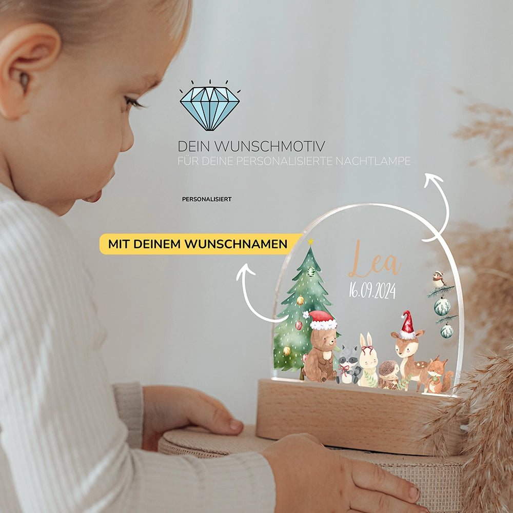 Kleinkind mit Nachtlicht Weihnachten mit Wunschnamen – Babygeschenk personalisiert
