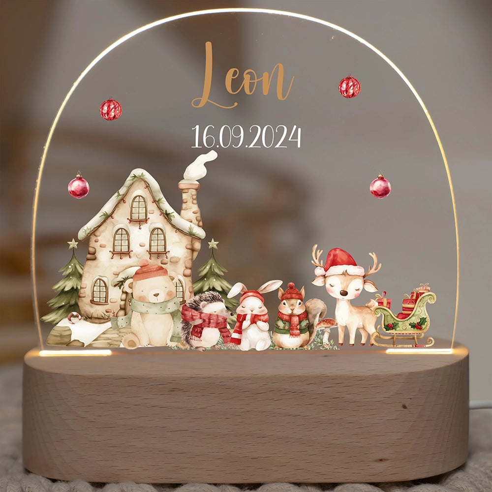 Nachtlicht mit Namen und Motiv Weihnachten – Wunschname und Datum auf Acrylglas, eingeschaltet