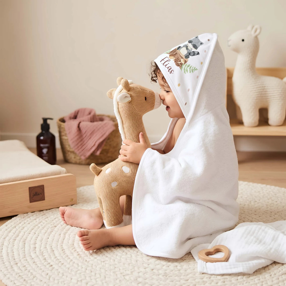 Personalisiertes Kapuzenhandtuch Baby – Waschbär Wald