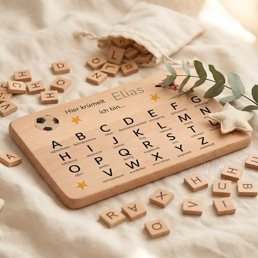 ABC Brettchen Kinder personalisiert Fußball Adler – ABC-Buchstaben Detail