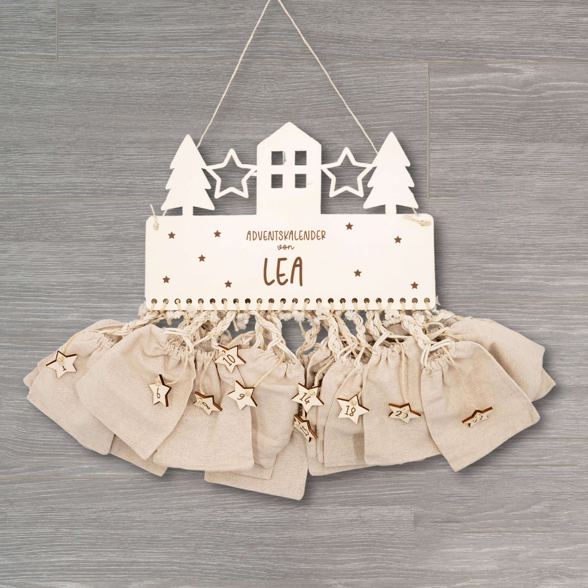 Personalisierbarer Adventskalender "Stadtsilhouette" - Holz & Jute für Kinder