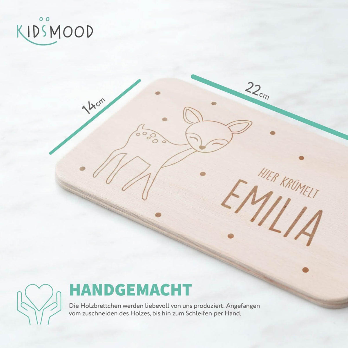 detailed view of deer design on breakfast board"