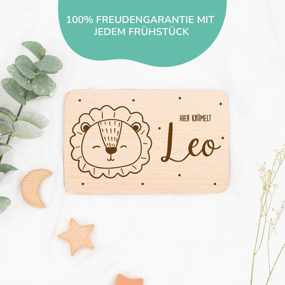 handcrafted breakfast board with löwe engraving