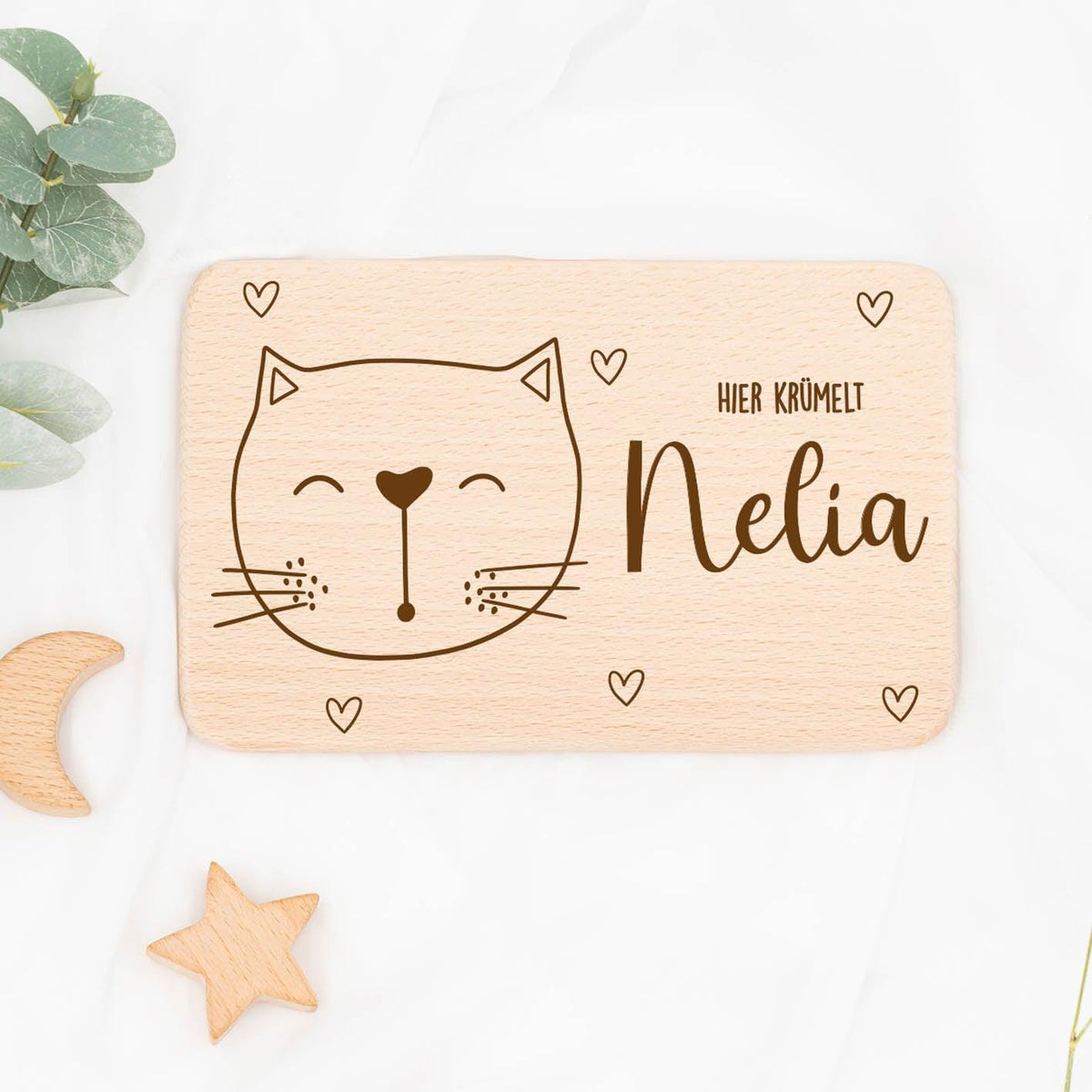 personalized breakfast board with kitten design