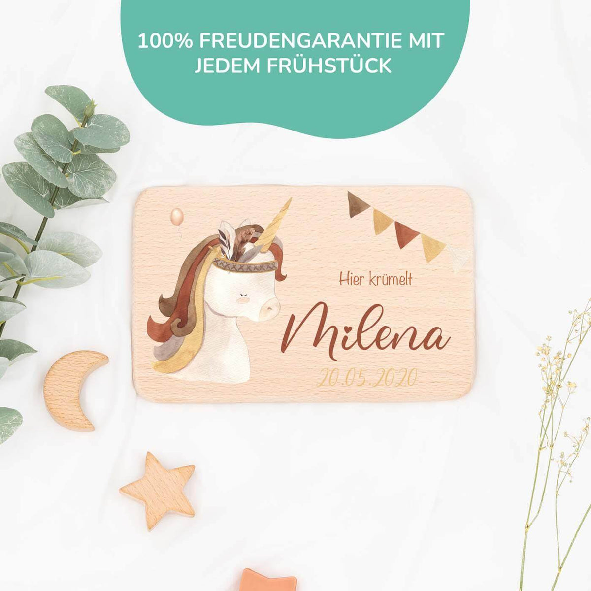 nahaufnahme des frühstücksbrettchens mit einhorn boho motiv