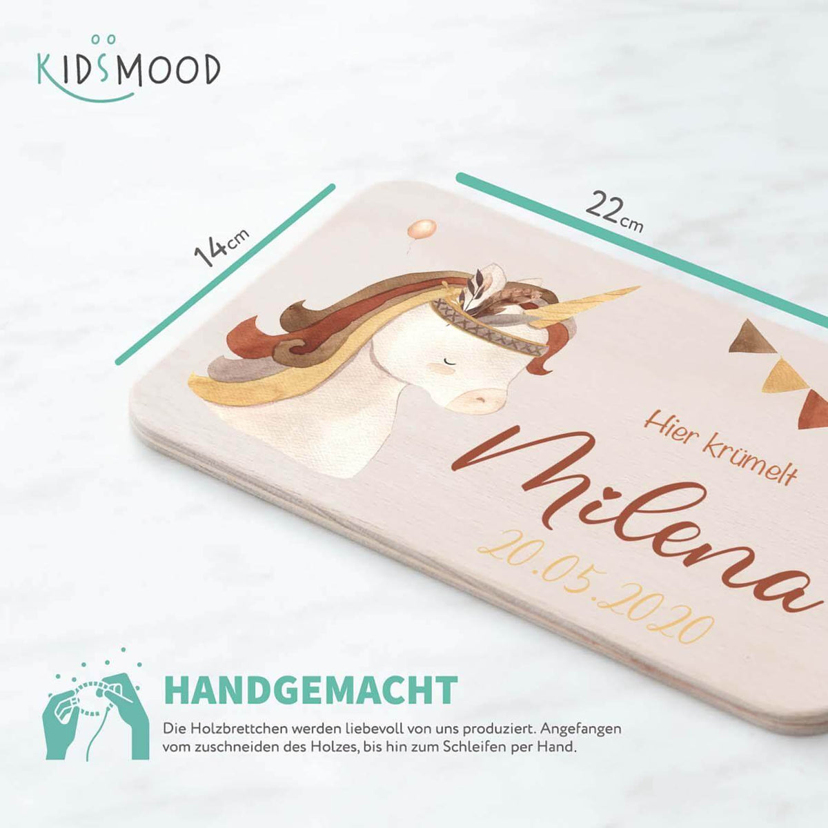 detailansicht der gravur auf dem frühstücksbrettchen mit einhorn boho