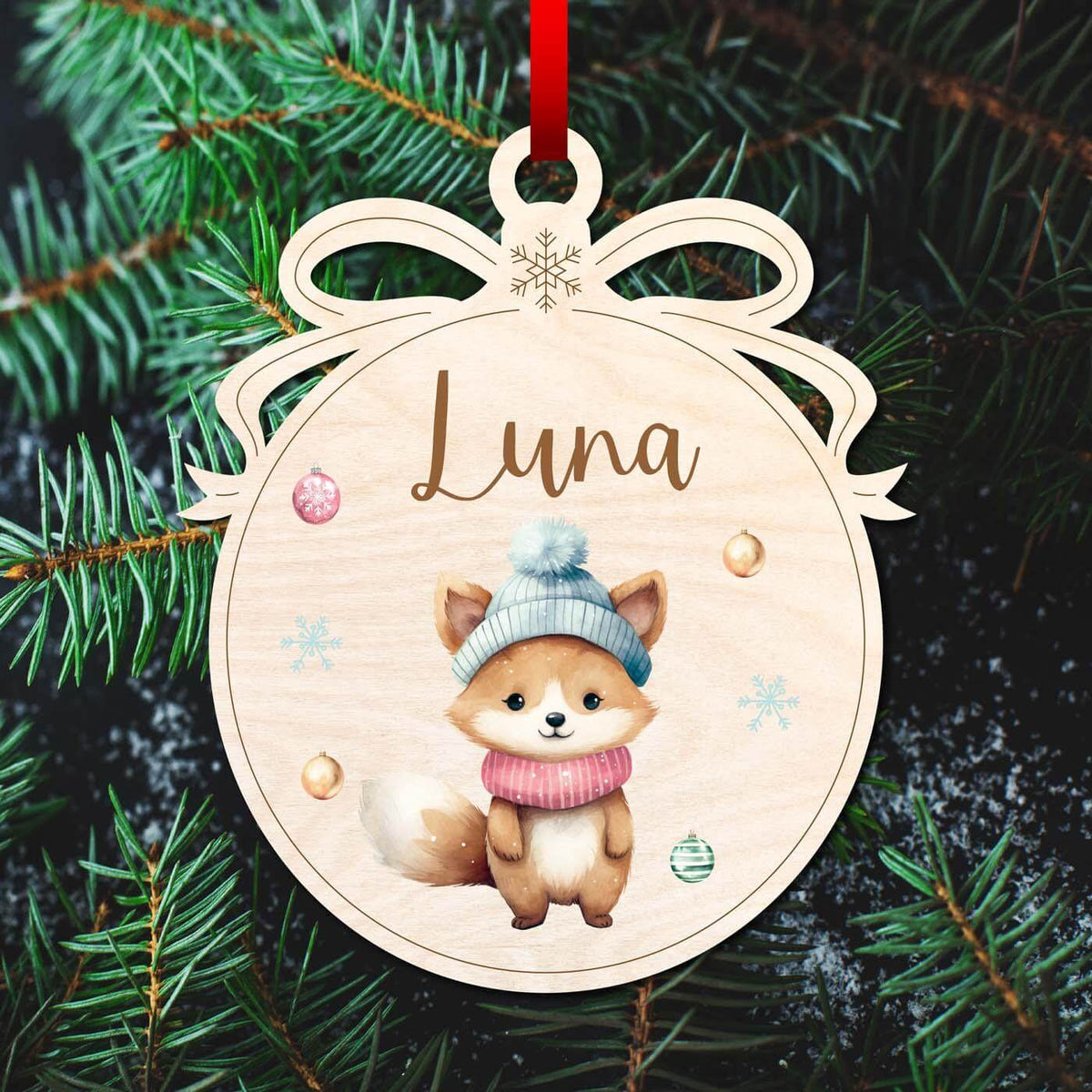 weihnachtskugeln mit bär und tierfamilie für weihnachtsbaum