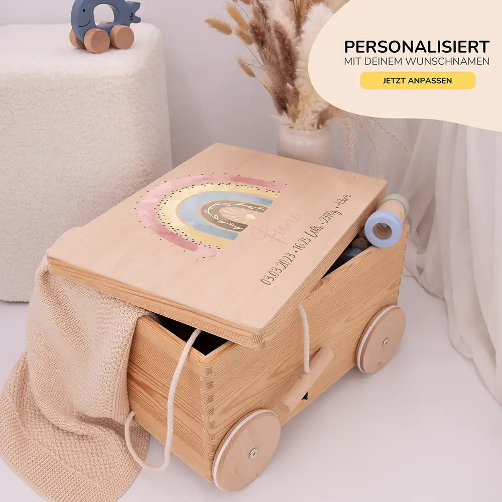 Spielzeugkiste mit Rädern personalisiert - Regenbogen