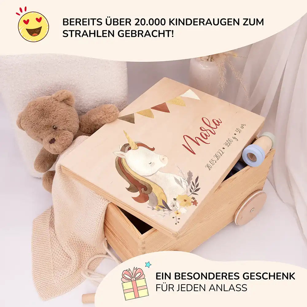 Spielzeugkiste mit Rädern personalisiert - Einhorn