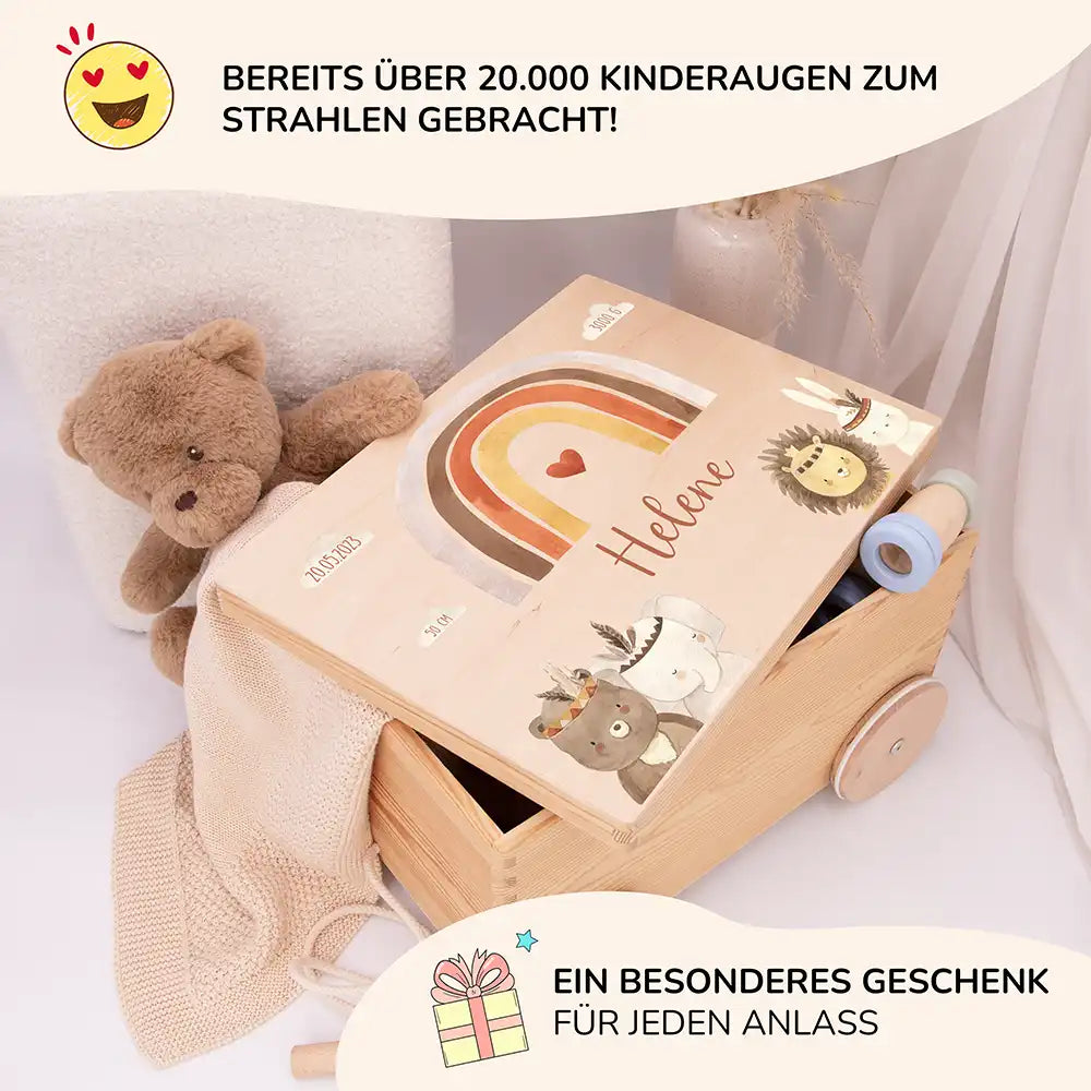 Spielzeugkiste mit Rädern personalisiert - Regenbogen mit Bär und Löwe