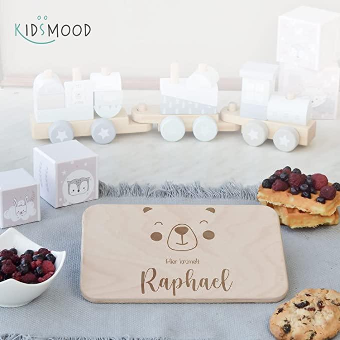engraved breakfast board with bear face and custom name