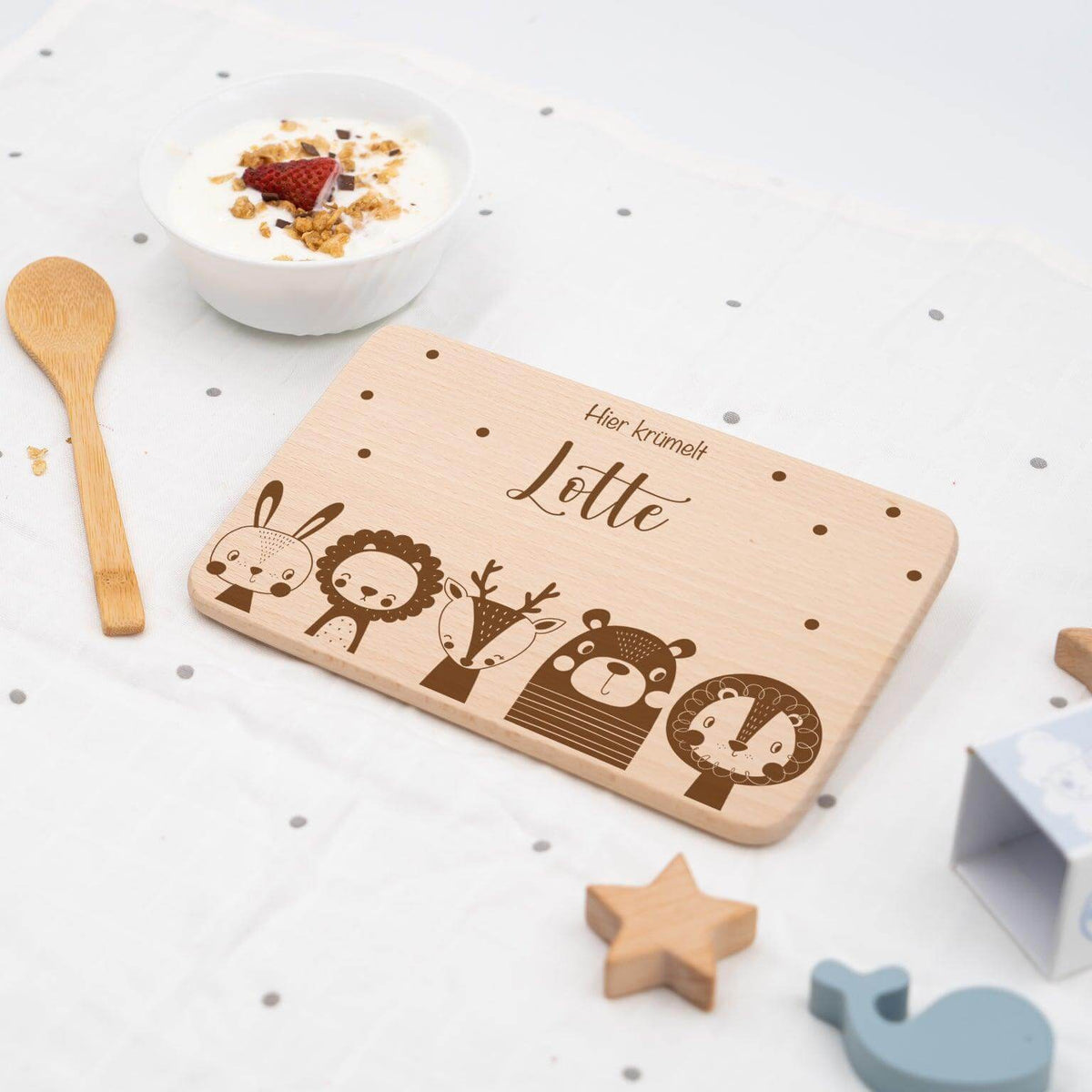 high-quality personalized animal family breakfast board for children